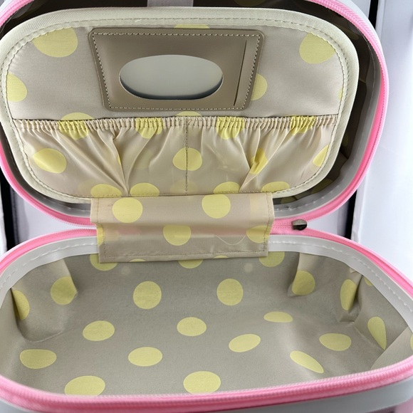 Hello Kitty Rhinestone Luggage Carry On new - Picture 3 of 3